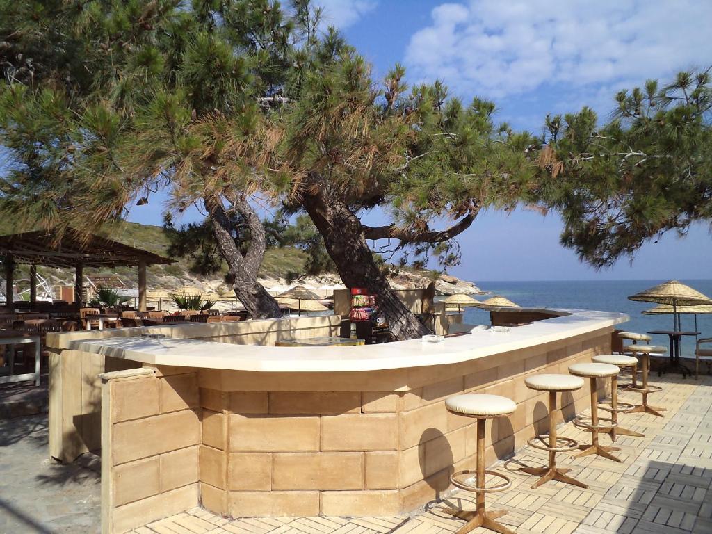 Club Mackerel Holiday Village Foça Bagian luar foto