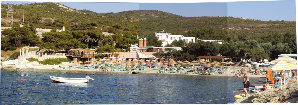 Club Mackerel Holiday Village Foça Bagian luar foto