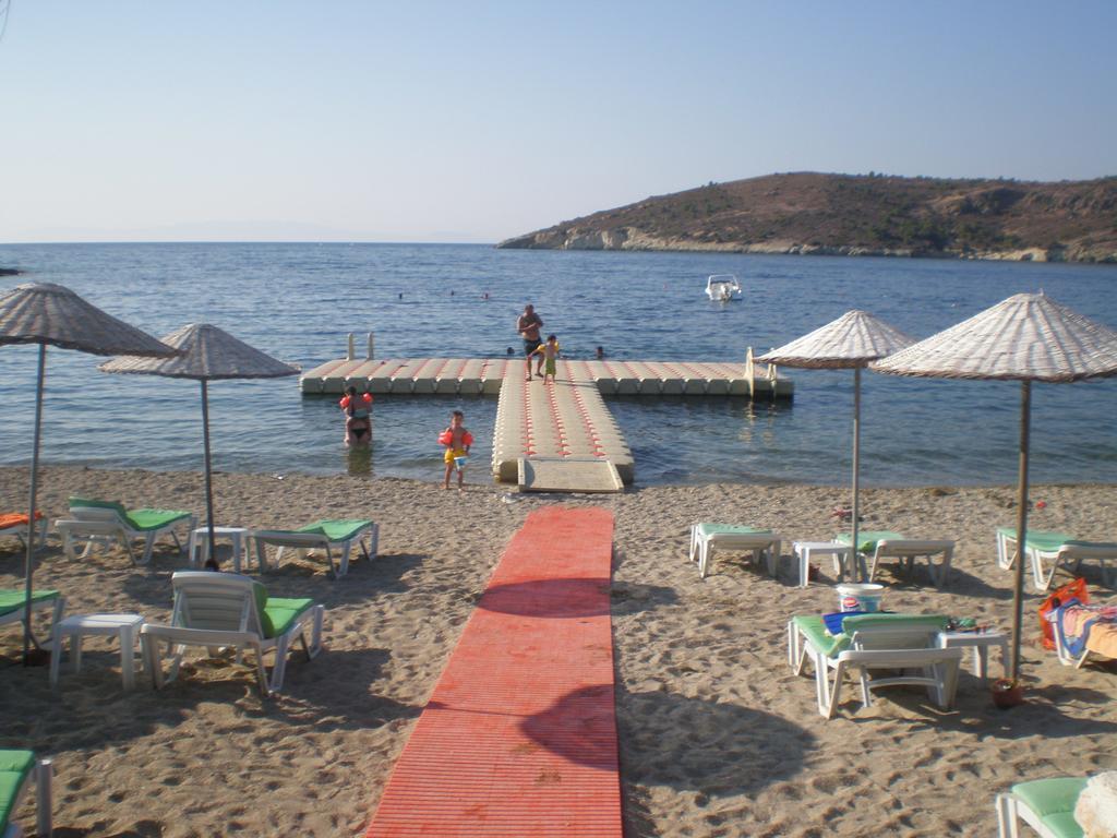 Club Mackerel Holiday Village Foça Bagian luar foto