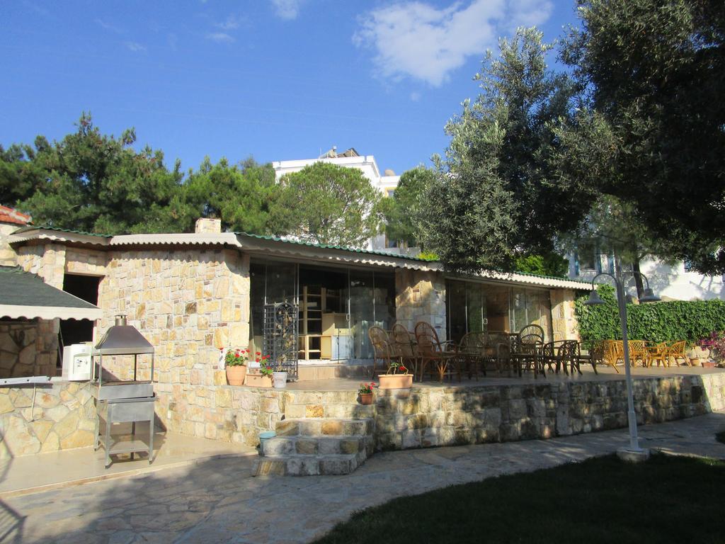 Club Mackerel Holiday Village Foça Bagian luar foto