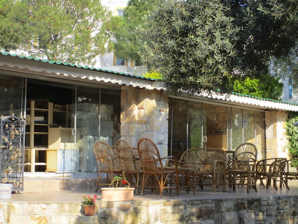 Club Mackerel Holiday Village Foça Bagian luar foto