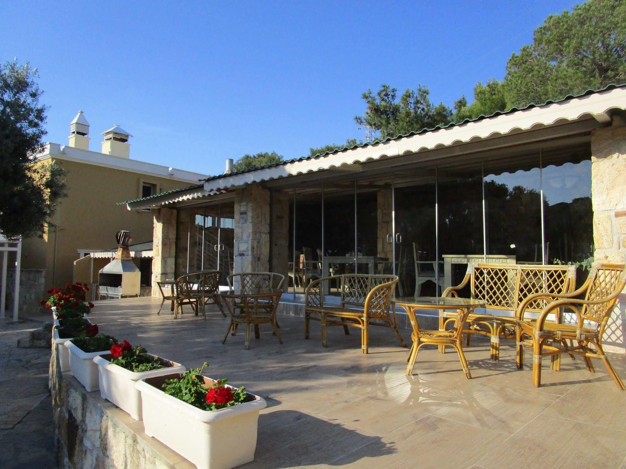 Club Mackerel Holiday Village Foça Bagian luar foto