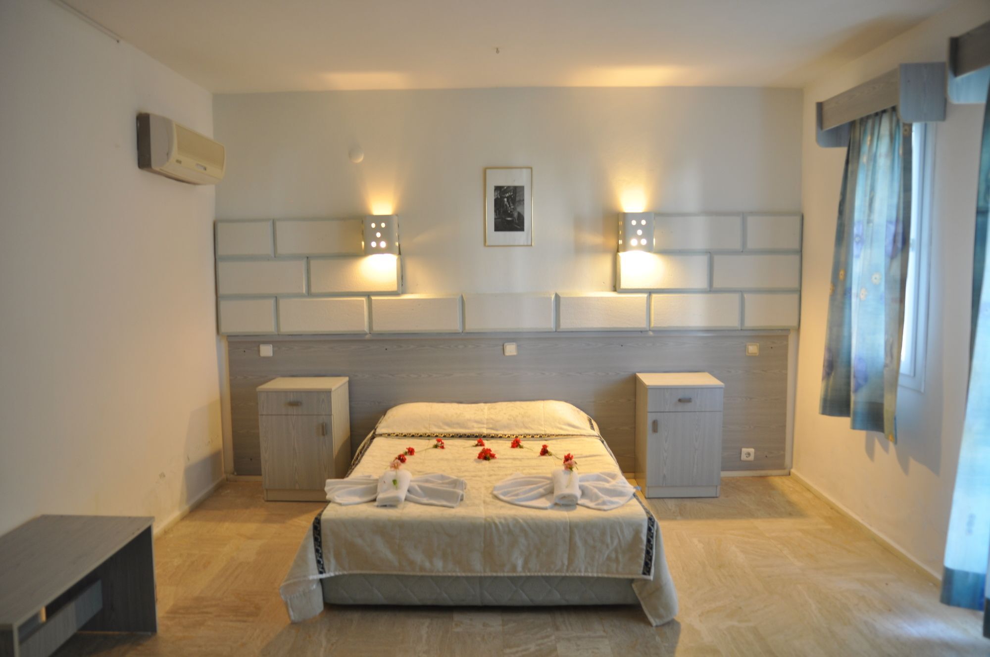 Club Mackerel Holiday Village Foça Bagian luar foto