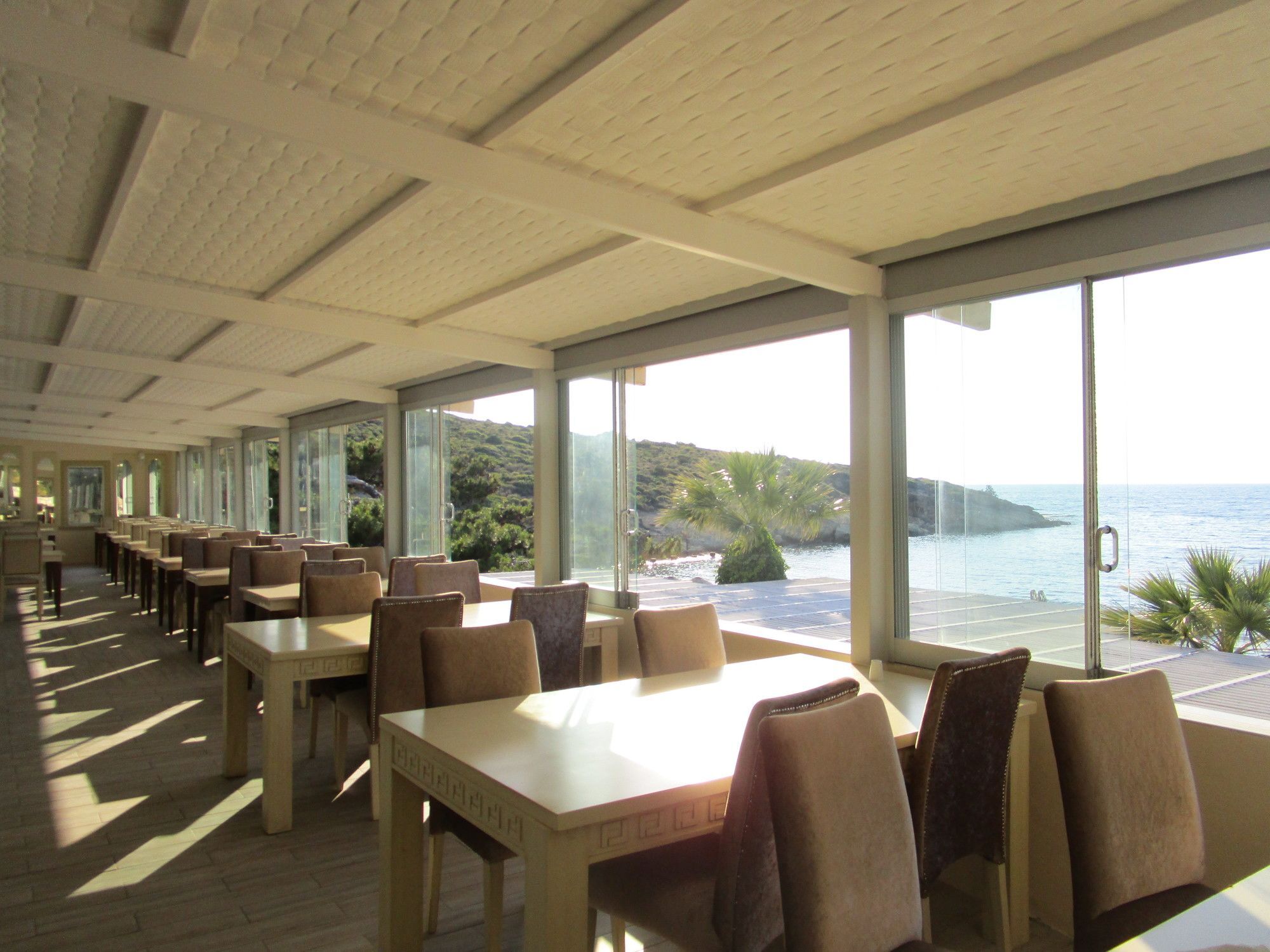 Club Mackerel Holiday Village Foça Bagian luar foto
